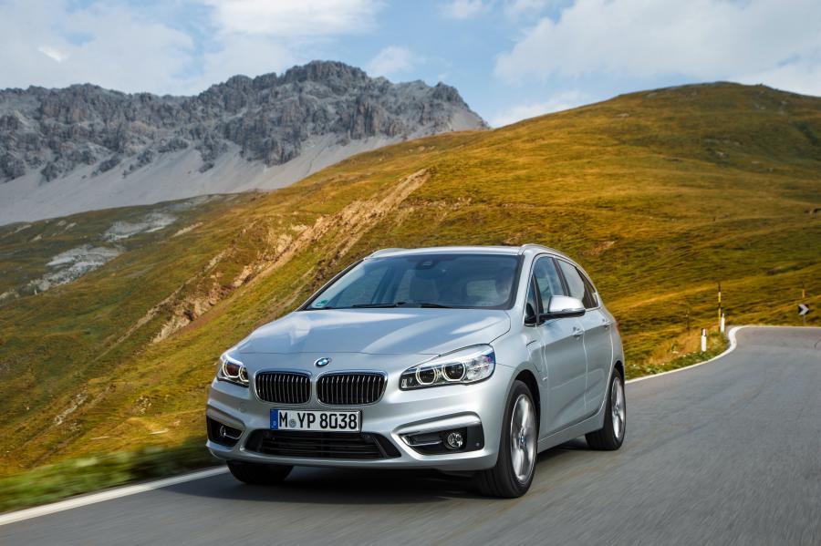  BMW 225xe Active Tourer (F45) 2016 года  (WW) (фото 12 из 50)